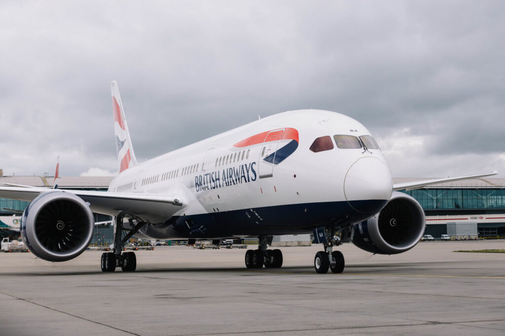 british_airways_boeing_787_dreamliner_parked_at_london_heathrow_airport-1.jpg