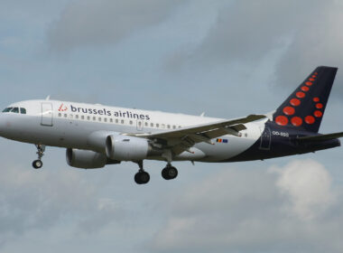 brussels_airlines_a319-112_oo-ssg_landing_at_brussels_airport_1.jpg