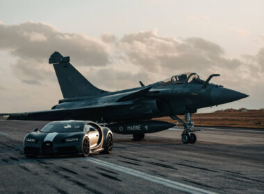 bugatti_chiron_faces_rafale_marine.jpg