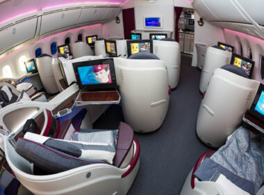 business_class_seats_in_a_qatar_airways_boeing_787_dreamliner.jpg