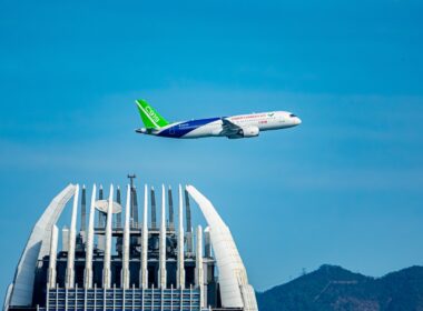 C919,Low,Pass,Victoria,Harbor