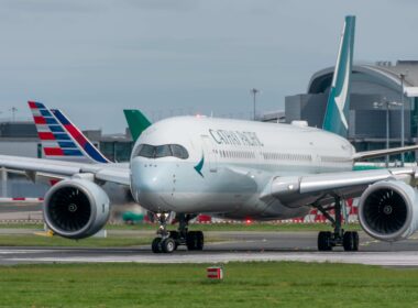 cathay_pacific_airbus_a350-900_preparing_for_take_off-min.jpg