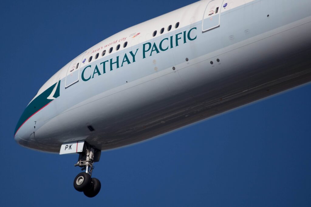 cathay_pacific_b777-2.jpg