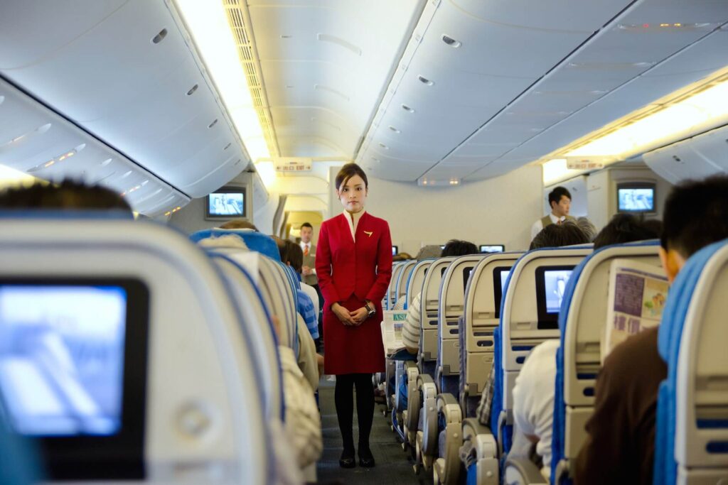 cathay_pacific_flight_attendant.jpg