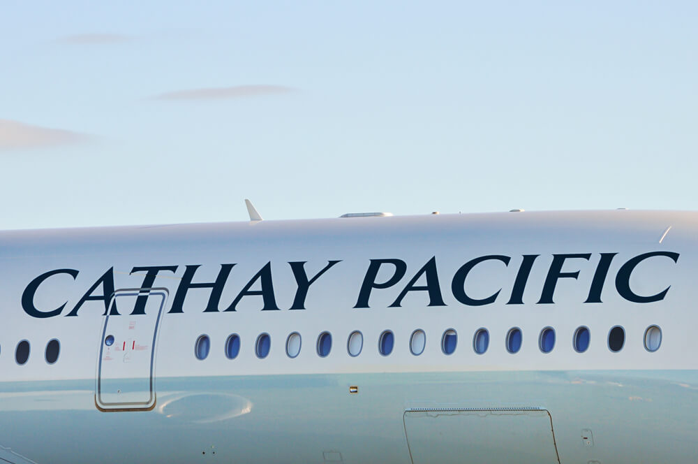 cathay_pacific_logo_on_an_aircraft.jpg