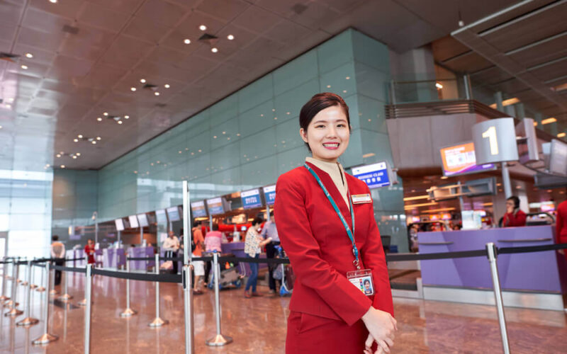 cathay_pacific_staff_at_changi_airport.jpg