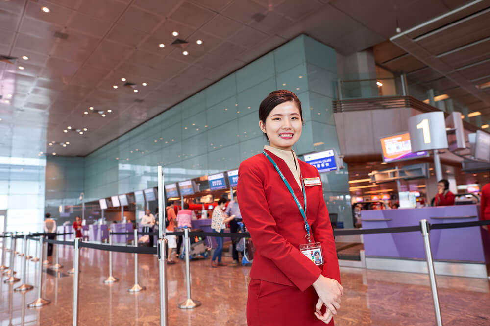 cathay_pacific_staff_at_changi_airport.jpg