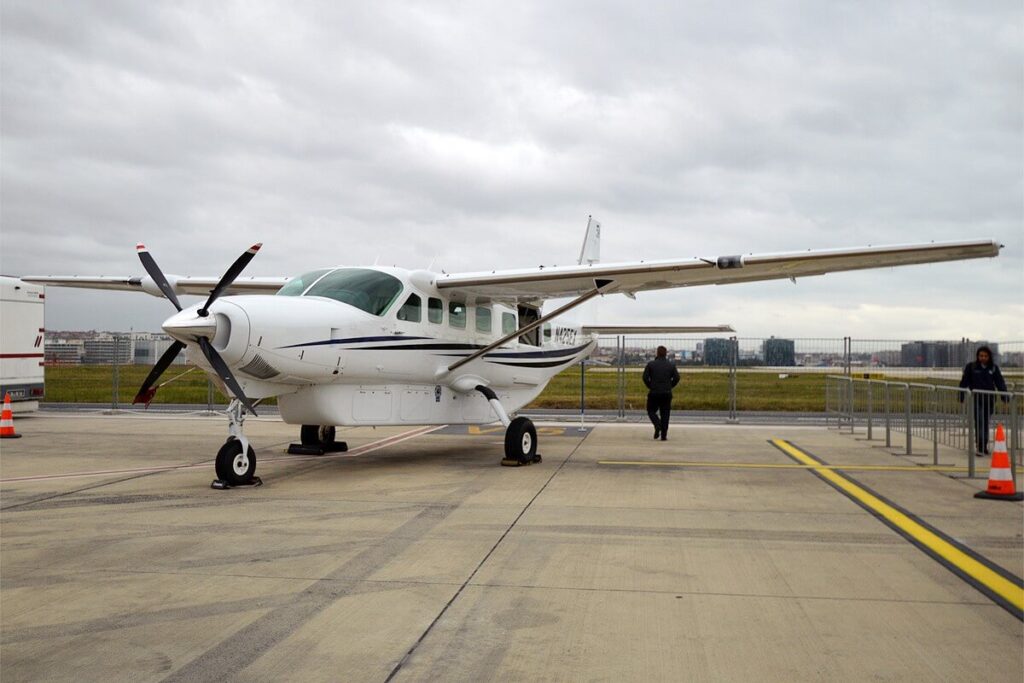 cessna_208_caravan.jpg