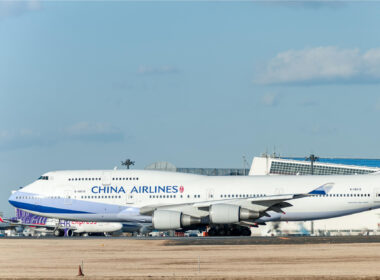 china_airlines_boeing_747_at_tokyo_narita_international_airport_nrt.jpg