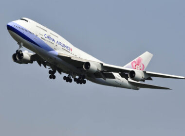 china_airlines_boeing_747_departing_frankfurt_airport_fra.jpg