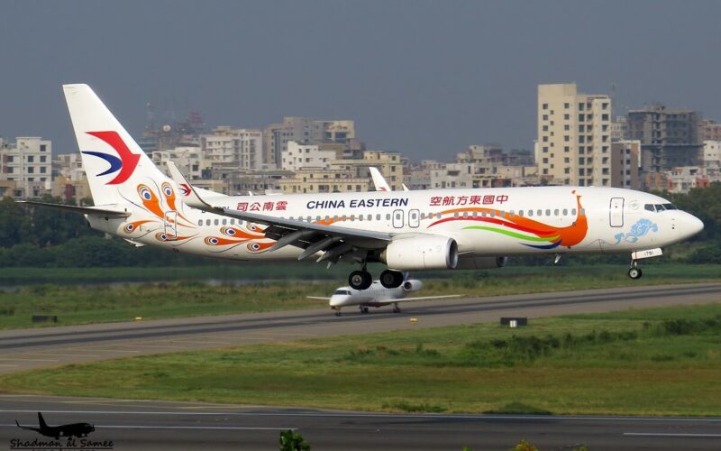 china_eastern_boeing_737-1.jpg