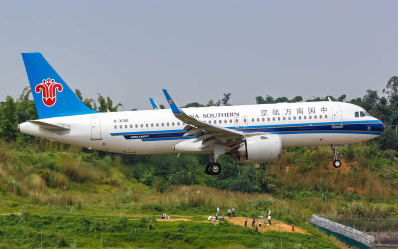 china_southern_a320neo_at_chengdu.jpg