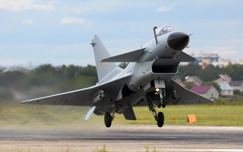 chinese_fighter_jet_chengdu_j-10.jpg