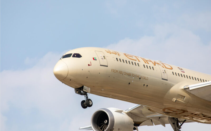 close_up_of_the_nose_of_an_etihad_b787.jpg