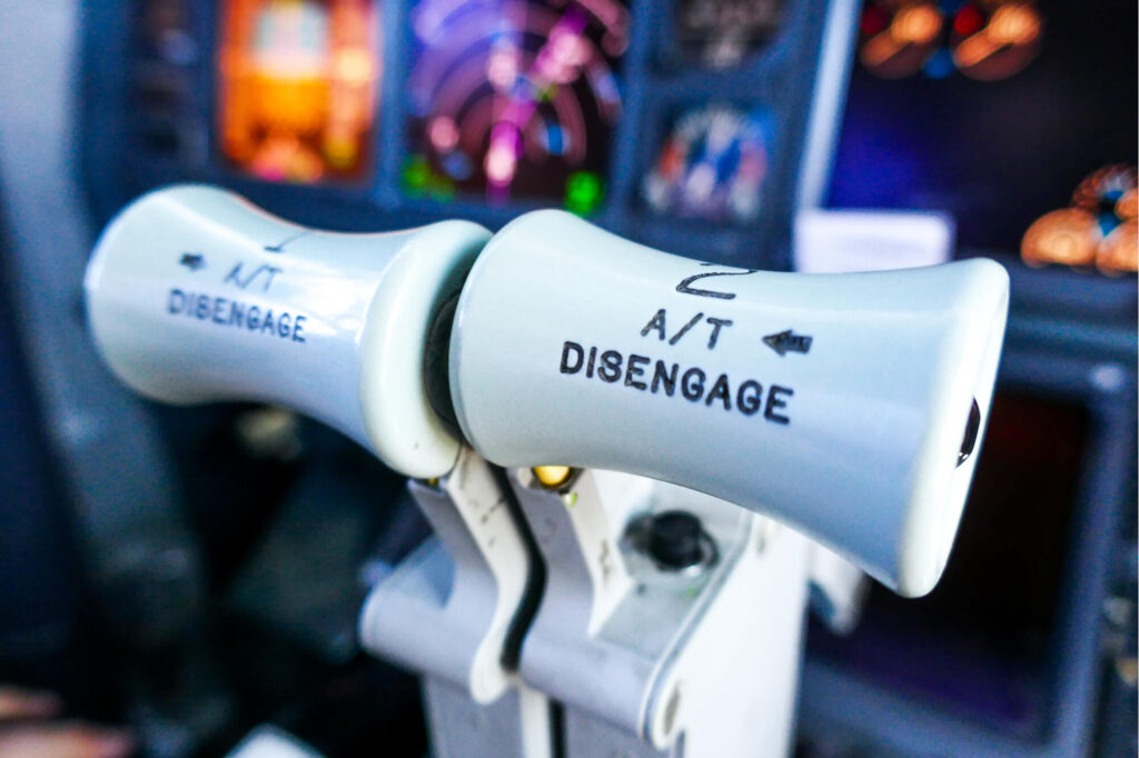 close_up_of_thrust_levers.jpg