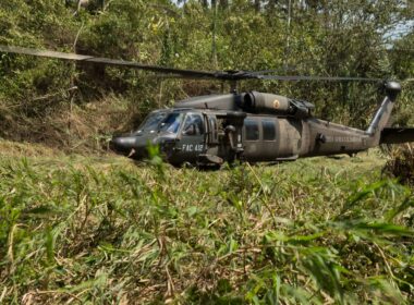 colombian_uh-60l_blackhawk-1.jpg