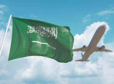 commercial_aircraft_with_saudi_flag_in_foreground.jpg