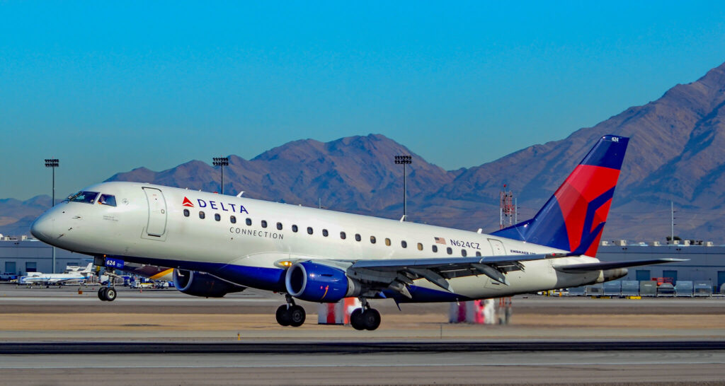 compass_airlines_embraer_e175_operating_for_delta_airlines.jpg