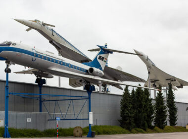 concorde_and_tupolev_tu-144_at_sinsheim_museum.jpg