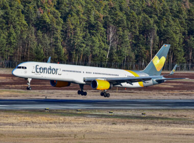 condor_boeing_757_taking_off_from_nuremberg_germany.jpg