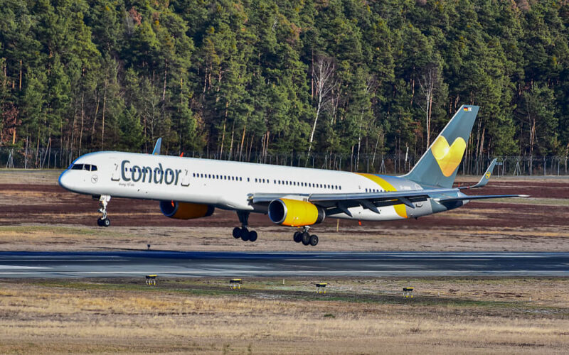 condor_boeing_757_taking_off_from_nuremberg_germany.jpg