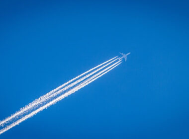 contrails_trail_airplane_plane_blue_sky_flight_aviation-570040.jpg