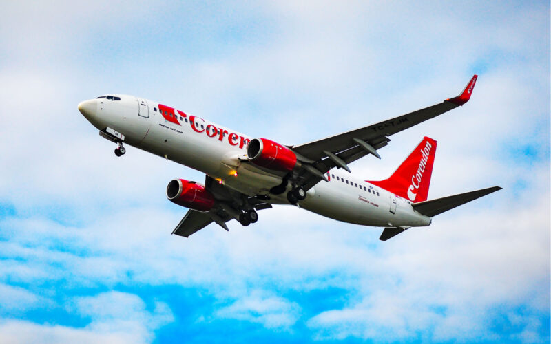 corendon_airlines_boeing_737-800.jpg