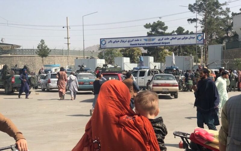 crowds_in_front_of_kabul_international_airport.jpg