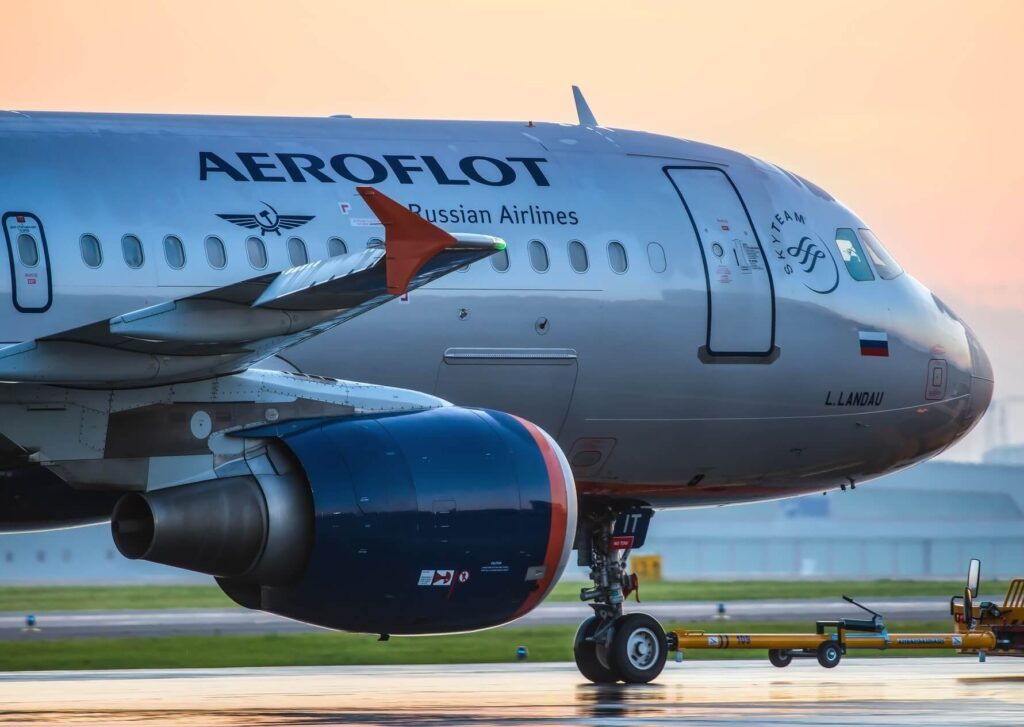 customcrop-aeroflot_a320-1.jpeg