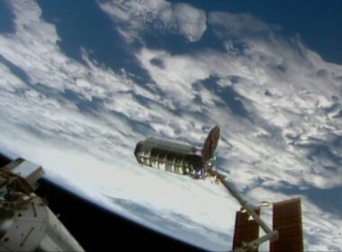 cygnus_spacecraft_reaches_iss_despite_issue_with_solar_array.jpg