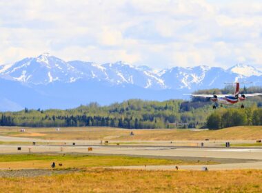 dash_8_q100_of_ravn_alaska.jpg