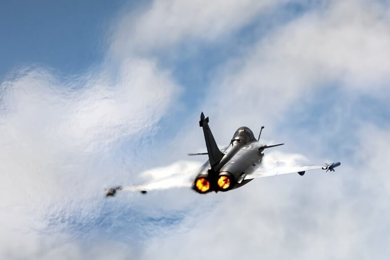 dassault_rafale_fighter_jet-2.jpg