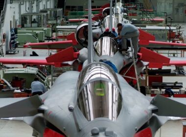 dassault_rafale_fighters_final_assembly_line.jpg