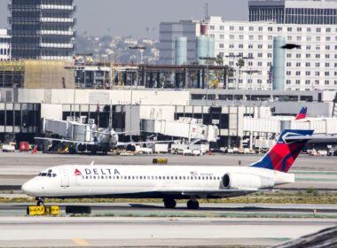 delta_air_lines_boeing_717.jpg