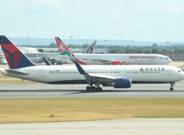 delta_air_lines_boeing_767-300_los_angeles_lax.jpg