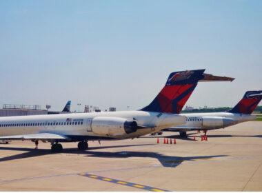 delta_airlines_mcdonnell_douglas_md88_md90_parked.jpg