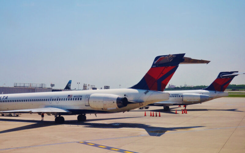 delta_airlines_mcdonnell_douglas_md88_md90_parked.jpg