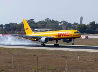 dhl_boeing_757.jpg