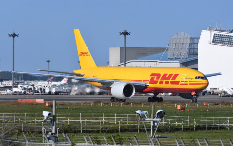 dhl_express_orders_six_additional_b777f.jpg