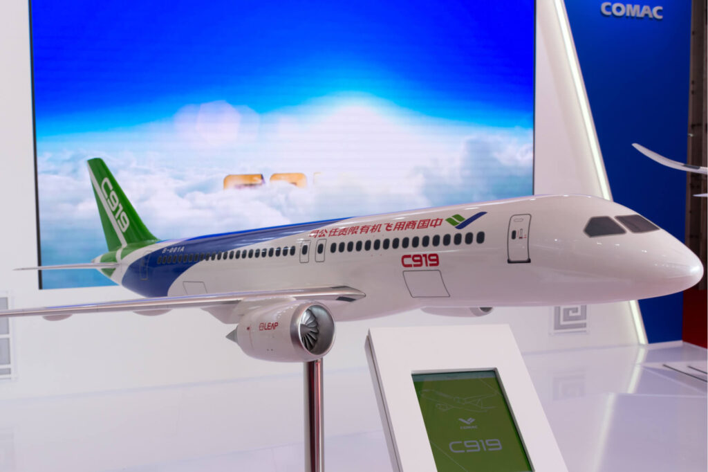 display_model_of_comac_c919_at_moscow_airshow_maks-1.jpg