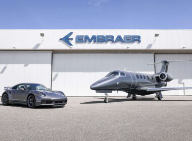 duet_of_embraer_phenom_300e_and_porsche_911_turbo_s.jpg