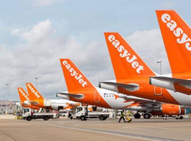 easyjet-tails-at-london-gatwick.jpg