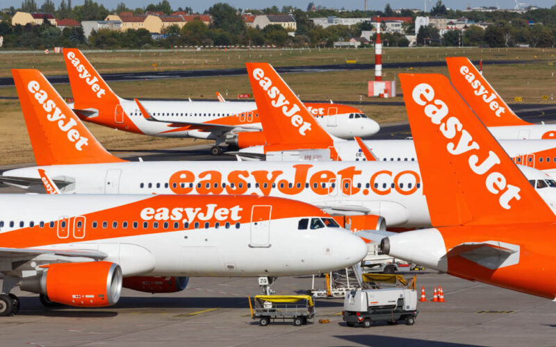 easyjet_airbus_a320_fleet_at_berlin_tegel_airport_txl_in_germany-1.jpg