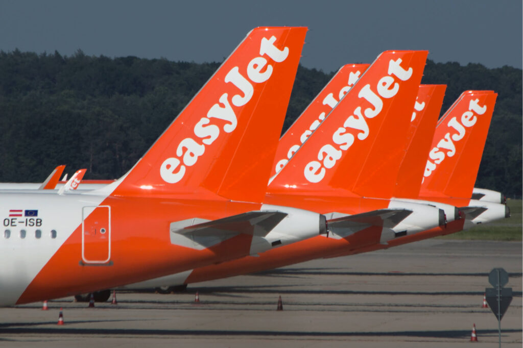 easyjet_aircraft_at_milan_malpensa.jpg