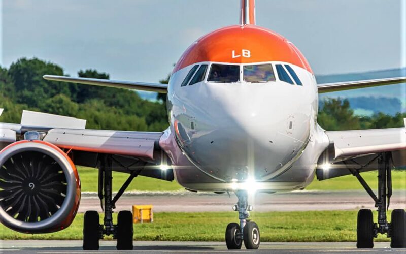 easyjet_airlines_airbus_a320-251n-1-3.jpg