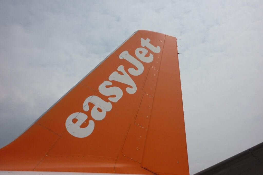 easyjet_tailfin_logo-1-1.jpg