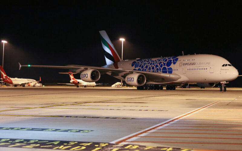 ek_resumes_a380_dxb_mel_daily_service.jpg