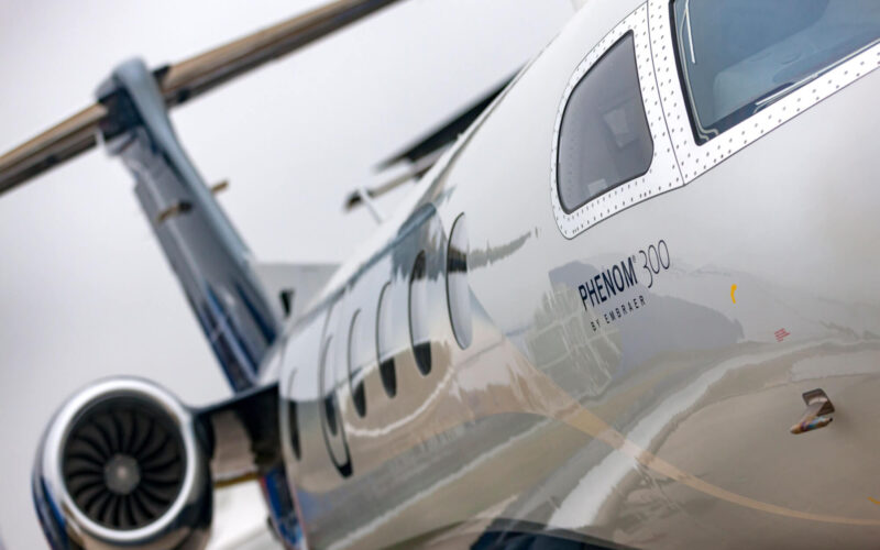 embraer_phenom_business_jet-2.jpg