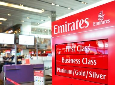 emirates-check-in-counter-at-singapore-changi-international-airport-1.jpg