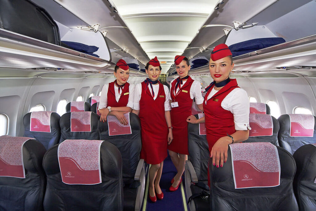 emirates-flight-attendant-cabin-crew-hong-kong-1.jpg